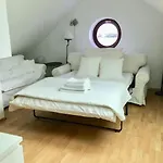 Holiday home Traumhaft Grosses, Sonniges Haus In Wien Naehe Traiskirchen