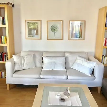 Traumhaft Grosses, Sonniges Haus In Wien Naehe Vakantiehuis *