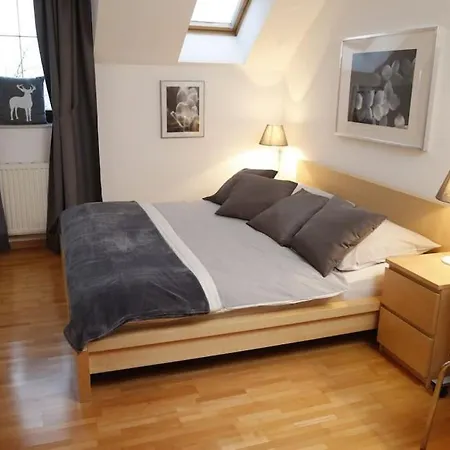 Holiday home Traumhaft Grosses, Sonniges Haus In Wien Naehe Traiskirchen