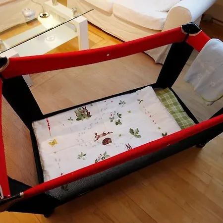 Traumhaft Grosses, Sonniges Haus In Wien Naehe Vakantiehuis Traiskirchen