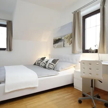 Traumhaft Grosses, Sonniges Haus In Wien Naehe Holiday home Traiskirchen