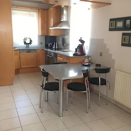 Traumhaft Grosses, Sonniges Haus In Wien Naehe Holiday home Traiskirchen