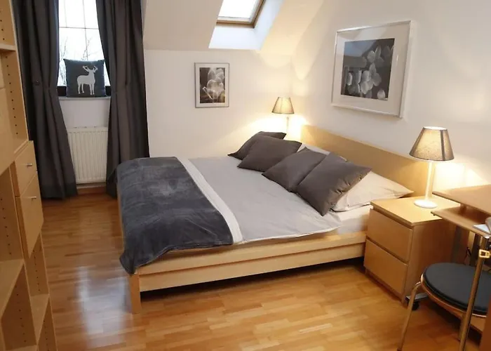 Holiday home Traumhaft Grosses, Sonniges Haus In Wien Naehe Traiskirchen