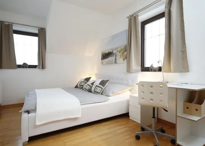 Traumhaft Grosses, Sonniges Haus In Wien Naehe Holiday home Traiskirchen