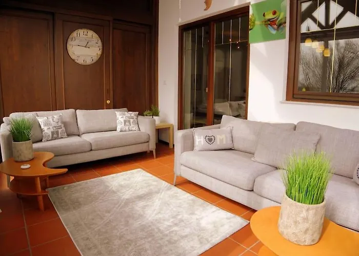 Holiday home Traumhaft Grosses, Sonniges Haus In Wien Naehe Traiskirchen